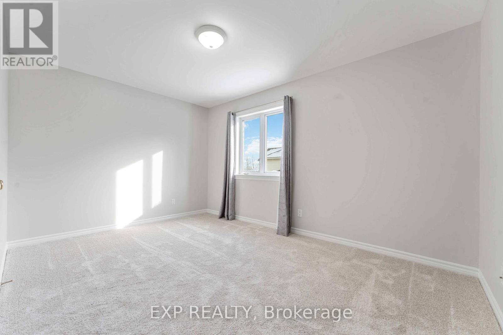 












119 ANFIELD CRESCENT

,
Ottawa,




Ontario
K2G7B7

