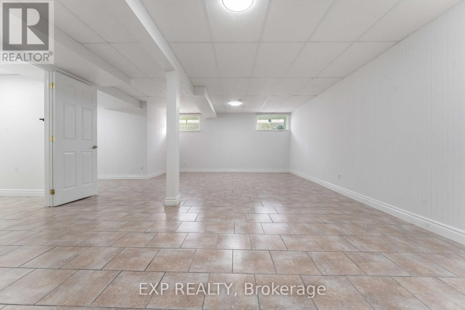 












119 ANFIELD CRESCENT

,
Ottawa,




Ontario
K2G7B7

