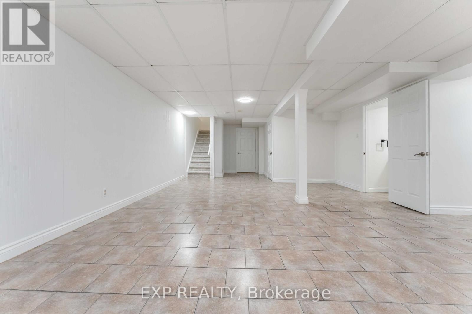 












119 ANFIELD CRESCENT

,
Ottawa,




Ontario
K2G7B7

