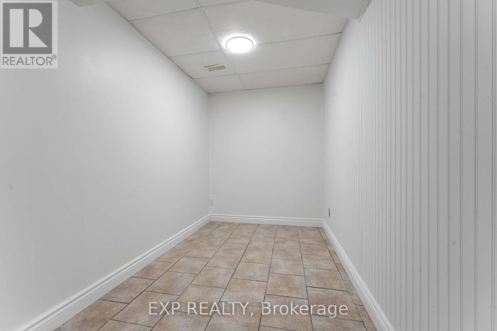 












119 ANFIELD CRESCENT

,
Ottawa,




Ontario
K2G7B7

