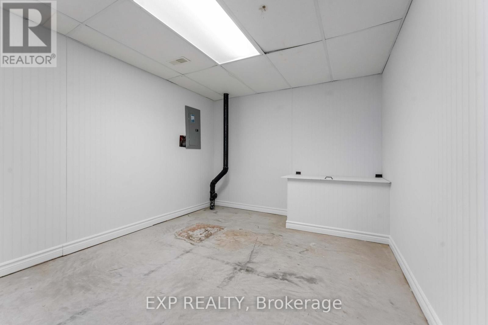 












119 ANFIELD CRESCENT

,
Ottawa,




Ontario
K2G7B7

