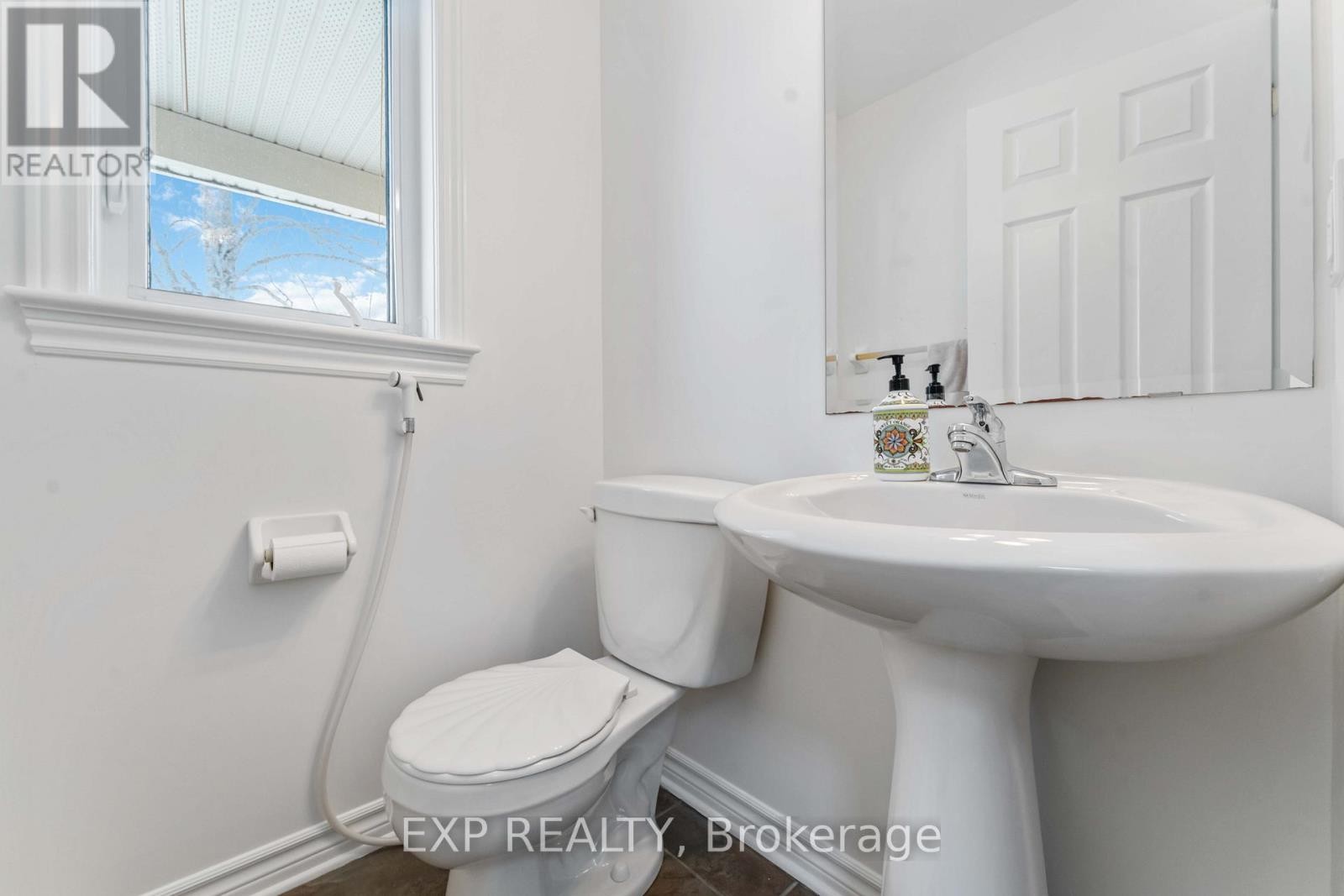 












119 ANFIELD CRESCENT

,
Ottawa,




Ontario
K2G7B7

