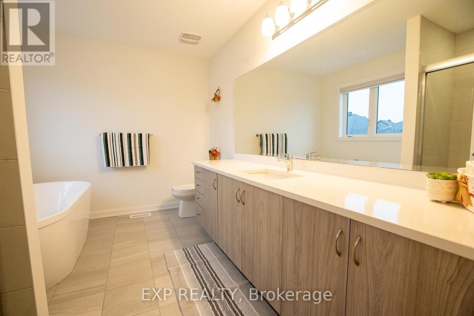 












137 MAYNOOTH COURT

,
Ottawa,




Ontario
K2J6Y4

