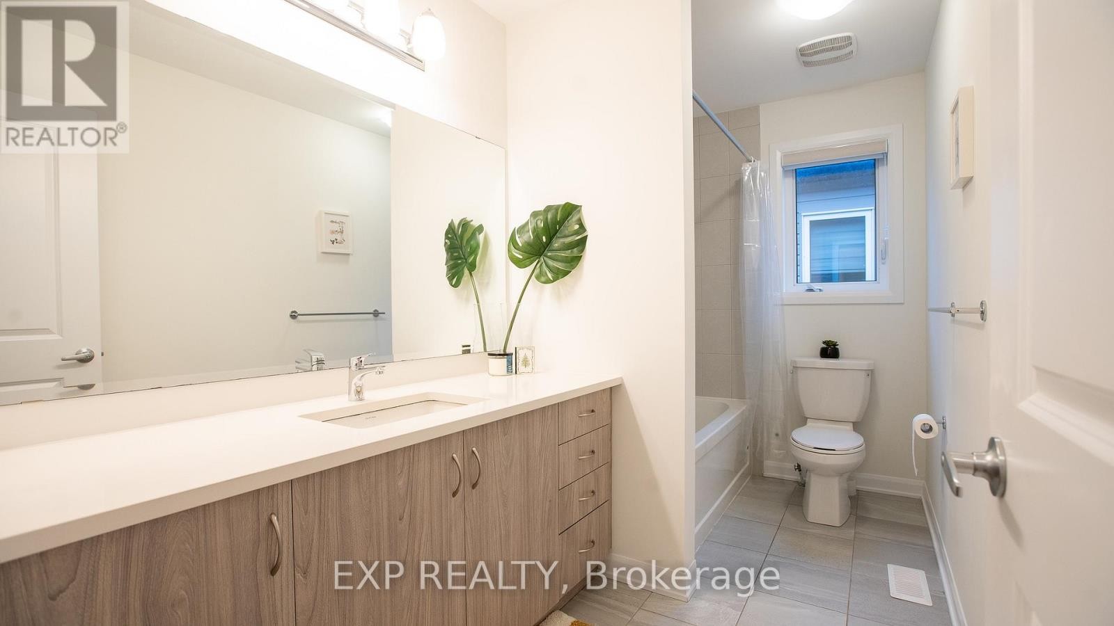 












137 MAYNOOTH COURT

,
Ottawa,




Ontario
K2J6Y4

