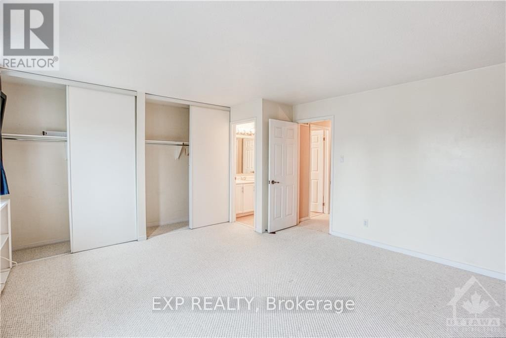 












55 ROYAL FIELD CRESCENT

,
Ottawa,




Ontario
K2J4E2

