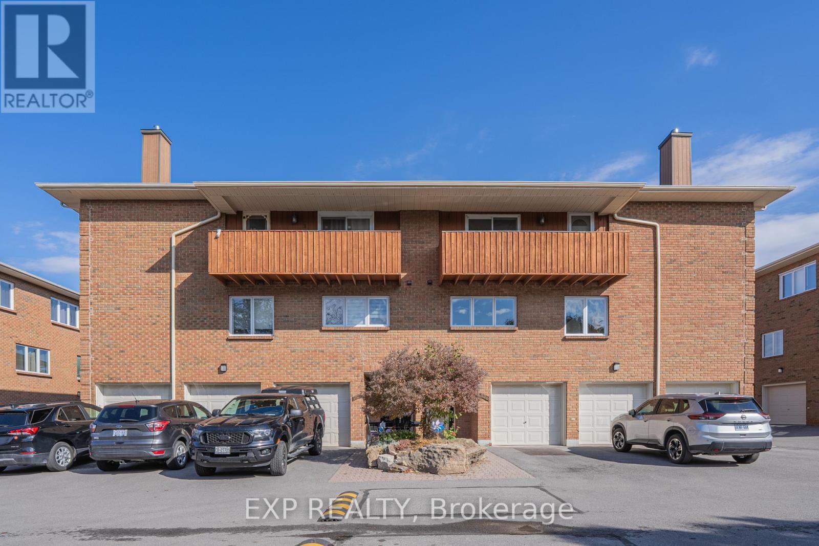 












208 STRATAS COURT

,
Ottawa,




Ontario
K2L3K5

