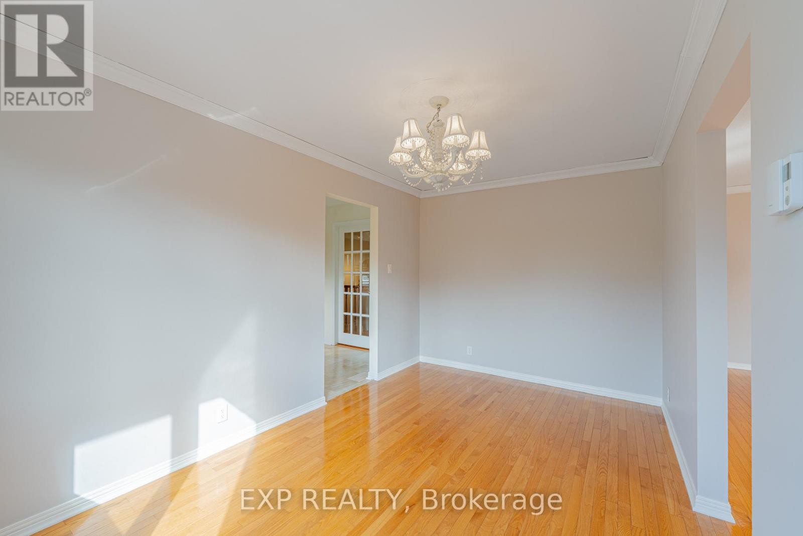 












208 STRATAS COURT

,
Ottawa,




Ontario
K2L3K5

