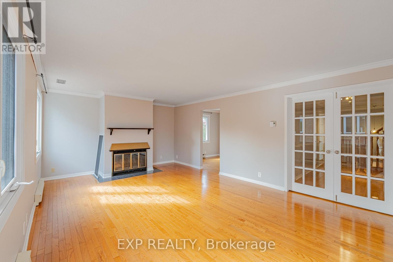 












208 STRATAS COURT

,
Ottawa,




Ontario
K2L3K5

