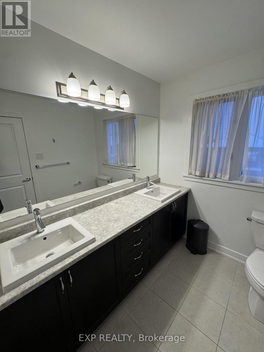 












914 ALVAREZ LANE

,
Ottawa,




Ontario
K1T0W2

