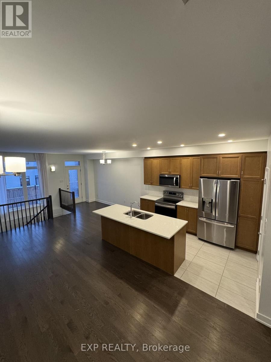 












914 ALVAREZ LANE

,
Ottawa,




Ontario
K1T0W2

