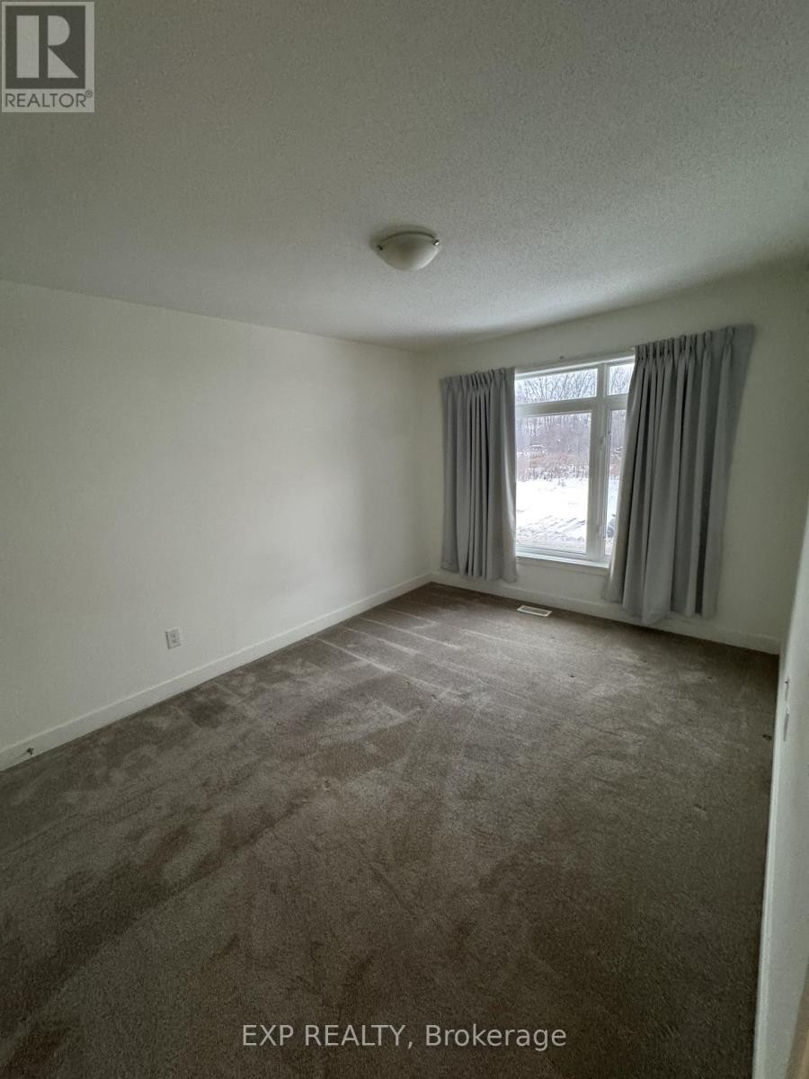 












914 ALVAREZ LANE

,
Ottawa,




Ontario
K1T0W2

