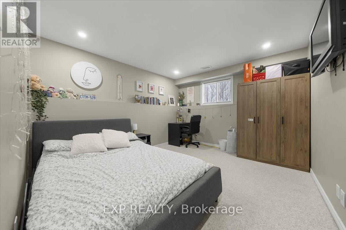 












108 ST THOMAS ROAD

,
Russell,




Ontario
K0A3H0

