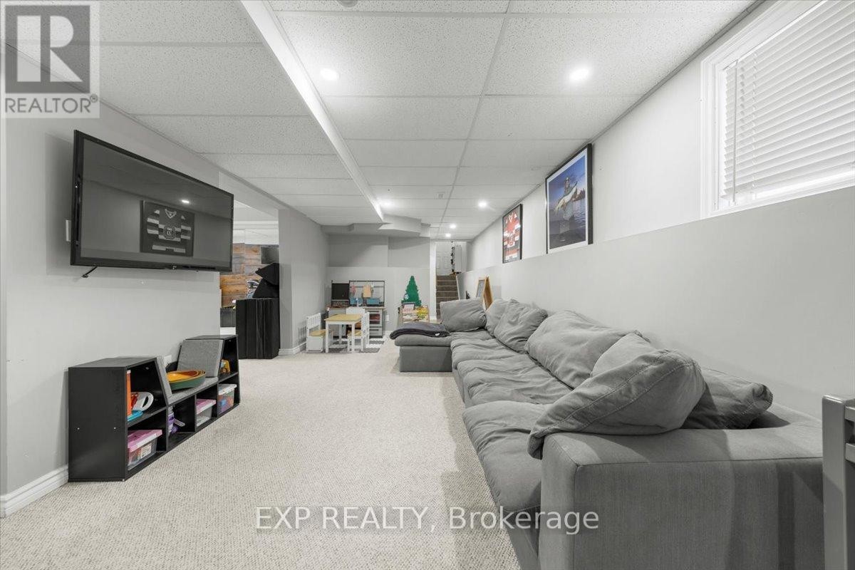 












108 ST THOMAS ROAD

,
Russell,




Ontario
K0A3H0

