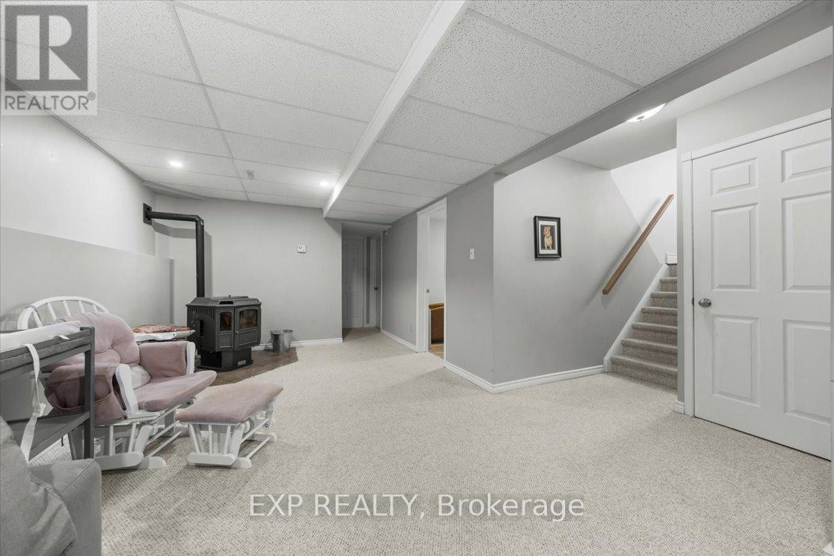 












108 ST THOMAS ROAD

,
Russell,




Ontario
K0A3H0

