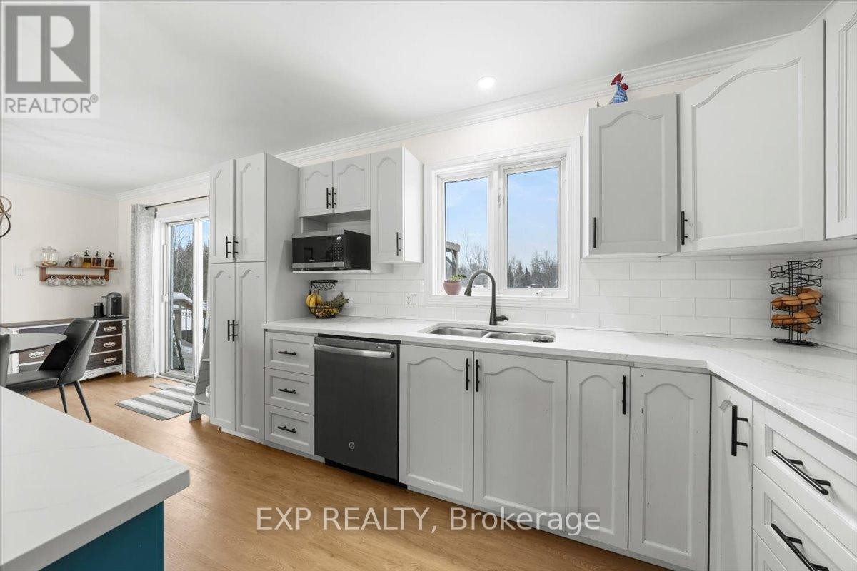 












108 ST THOMAS ROAD

,
Russell,




Ontario
K0A3H0

