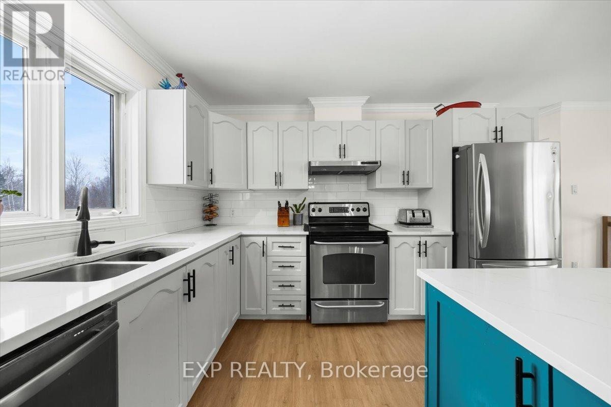 












108 ST THOMAS ROAD

,
Russell,




Ontario
K0A3H0

