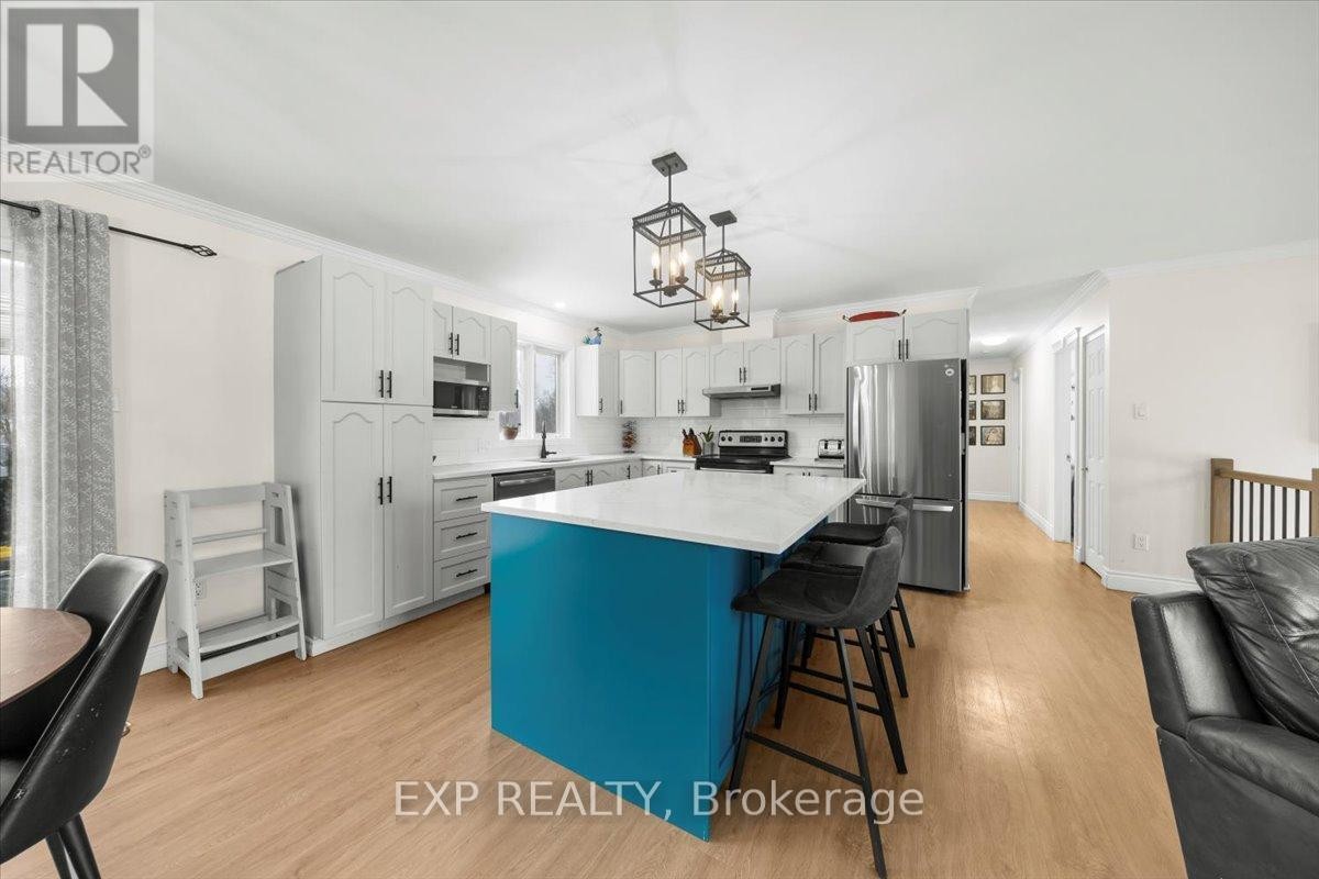 












108 ST THOMAS ROAD

,
Russell,




Ontario
K0A3H0

