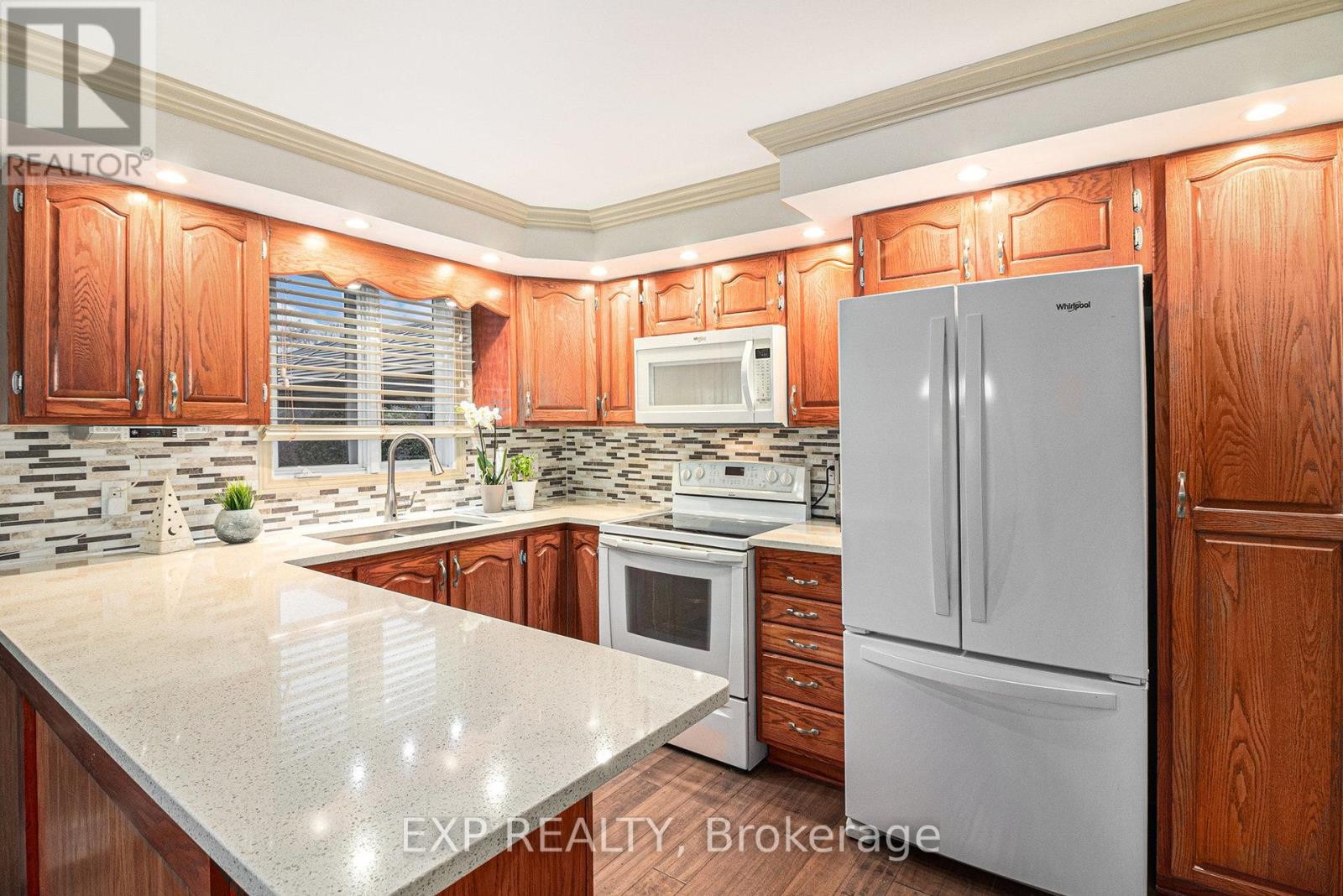 












2 CASTLEBEAU STREET

,
Russell,




Ontario
K0A1W0

