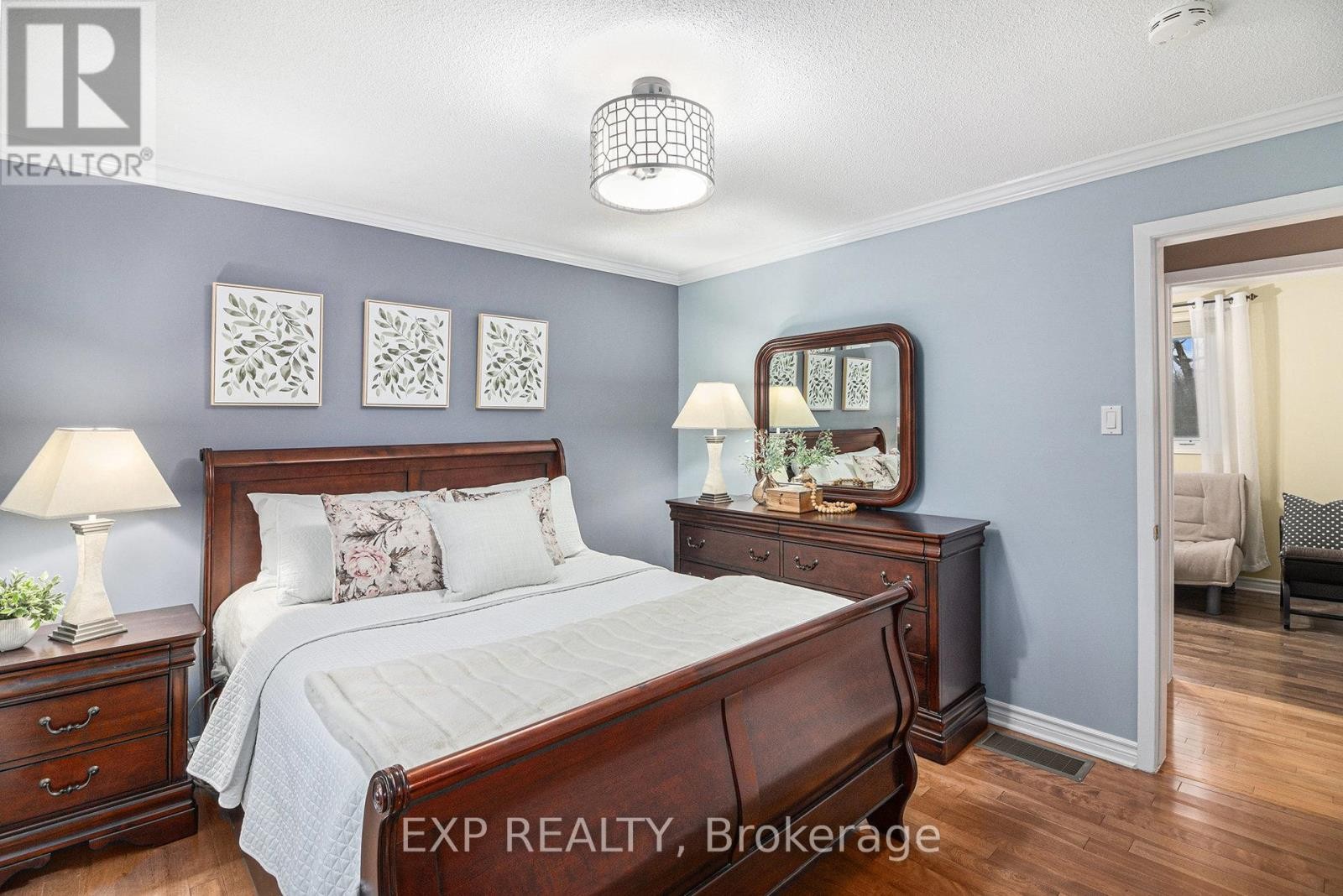 












2 CASTLEBEAU STREET

,
Russell,




Ontario
K0A1W0

