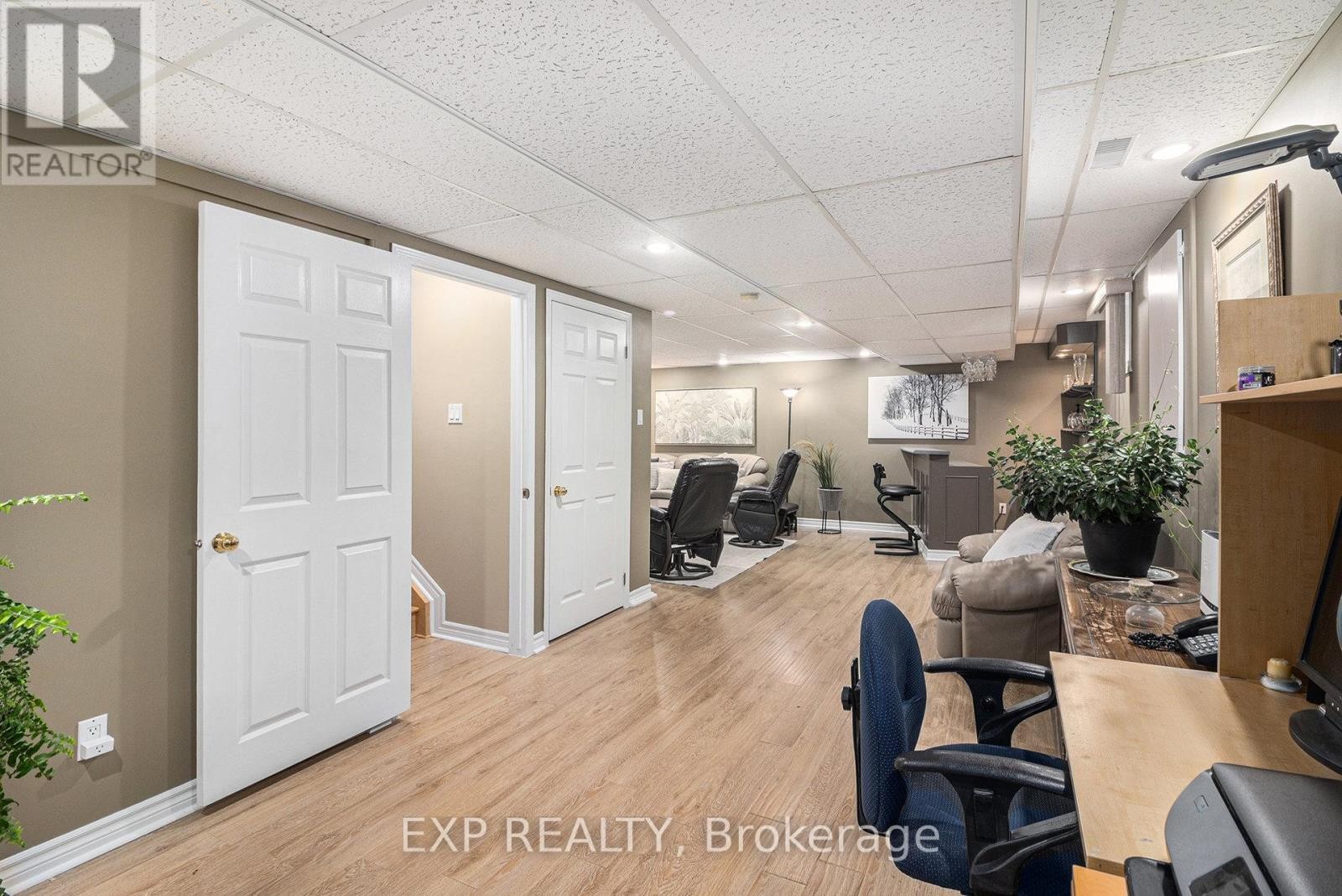 












2 CASTLEBEAU STREET

,
Russell,




Ontario
K0A1W0

