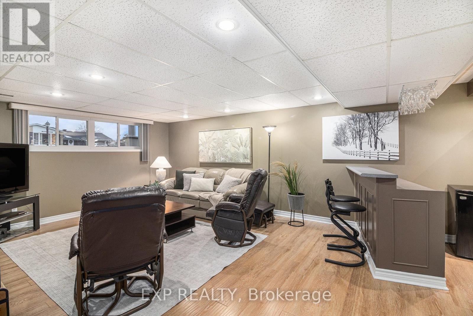 












2 CASTLEBEAU STREET

,
Russell,




Ontario
K0A1W0

