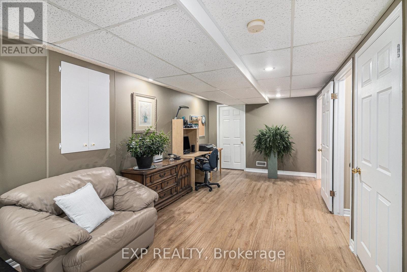 












2 CASTLEBEAU STREET

,
Russell,




Ontario
K0A1W0

