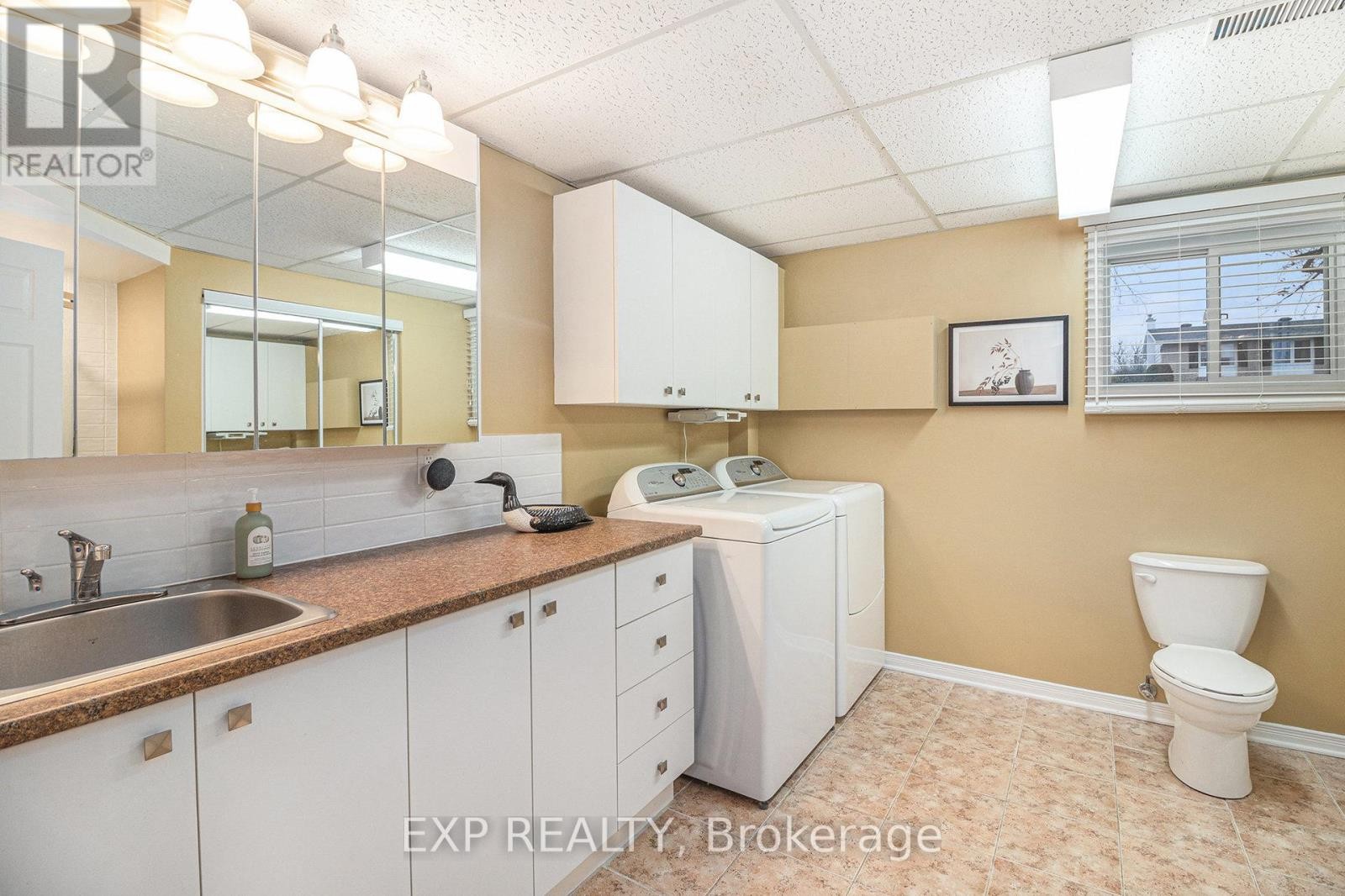 












2 CASTLEBEAU STREET

,
Russell,




Ontario
K0A1W0

