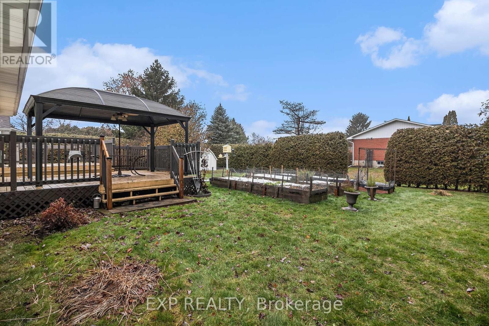 












2 CASTLEBEAU STREET

,
Russell,




Ontario
K0A1W0

