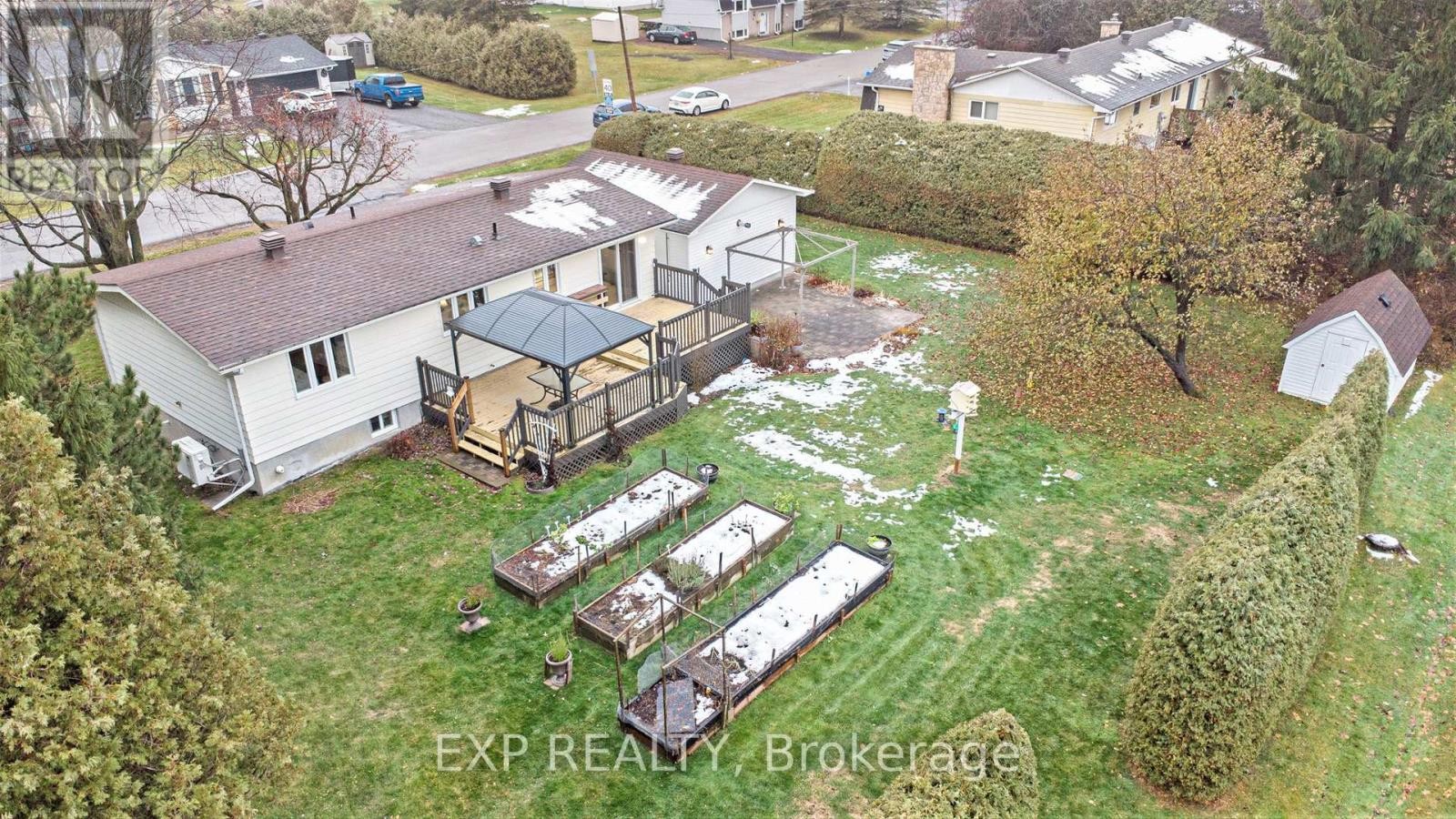 












2 CASTLEBEAU STREET

,
Russell,




Ontario
K0A1W0

