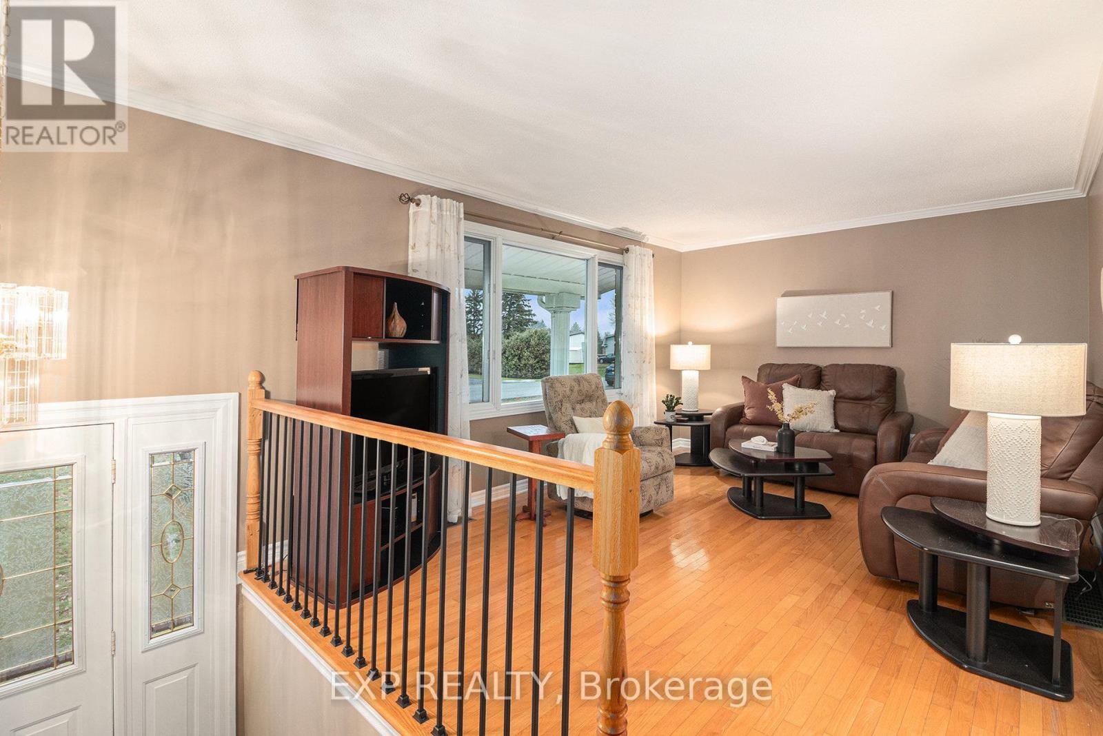 












2 CASTLEBEAU STREET

,
Russell,




Ontario
K0A1W0

