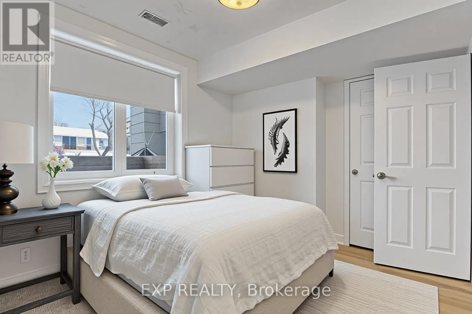 












4 - 1220 MCWATTERS ROAD

,
Ottawa,




Ontario
K2C3Y1

