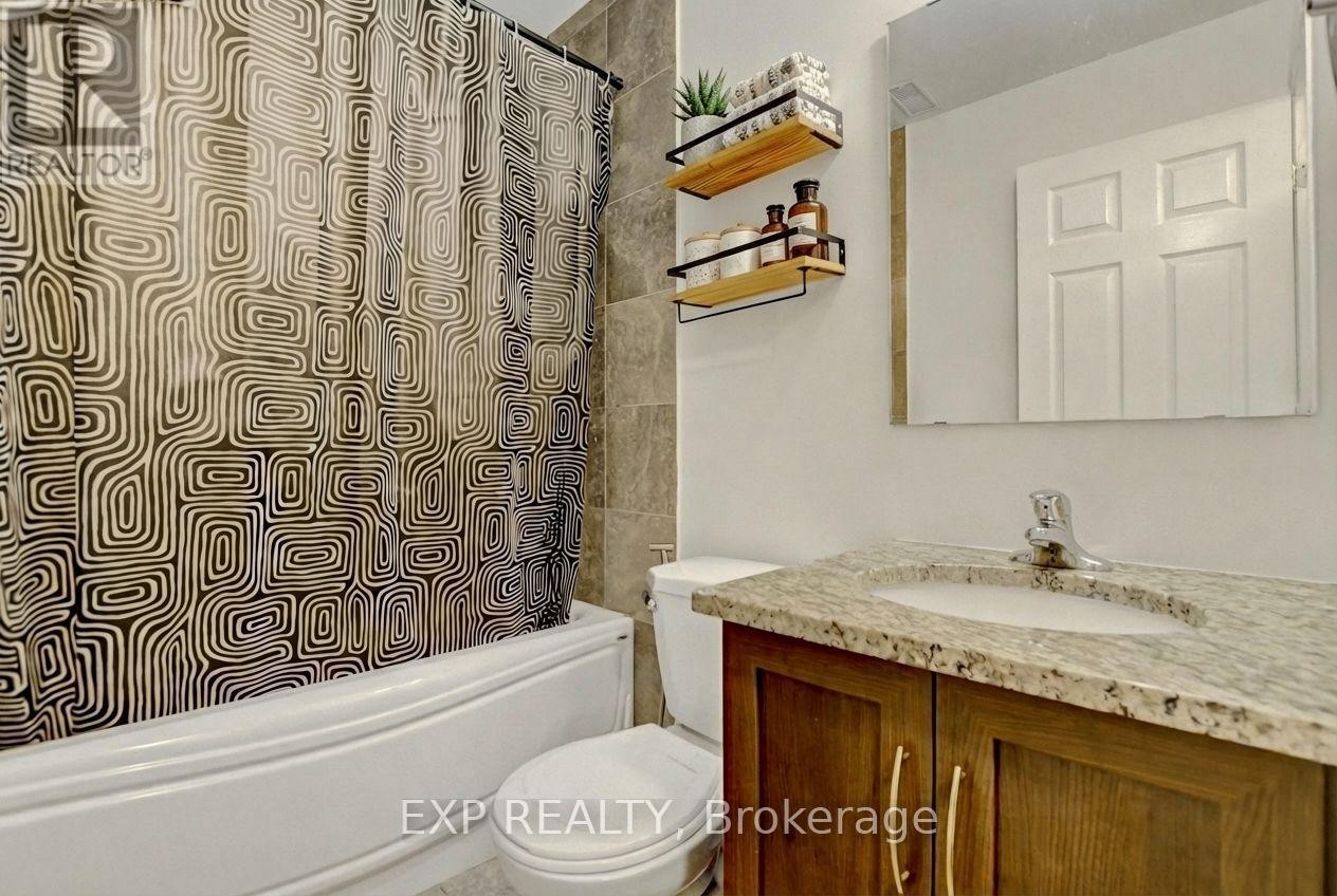 












4 - 1220 MCWATTERS ROAD

,
Ottawa,




Ontario
K2C3Y1

