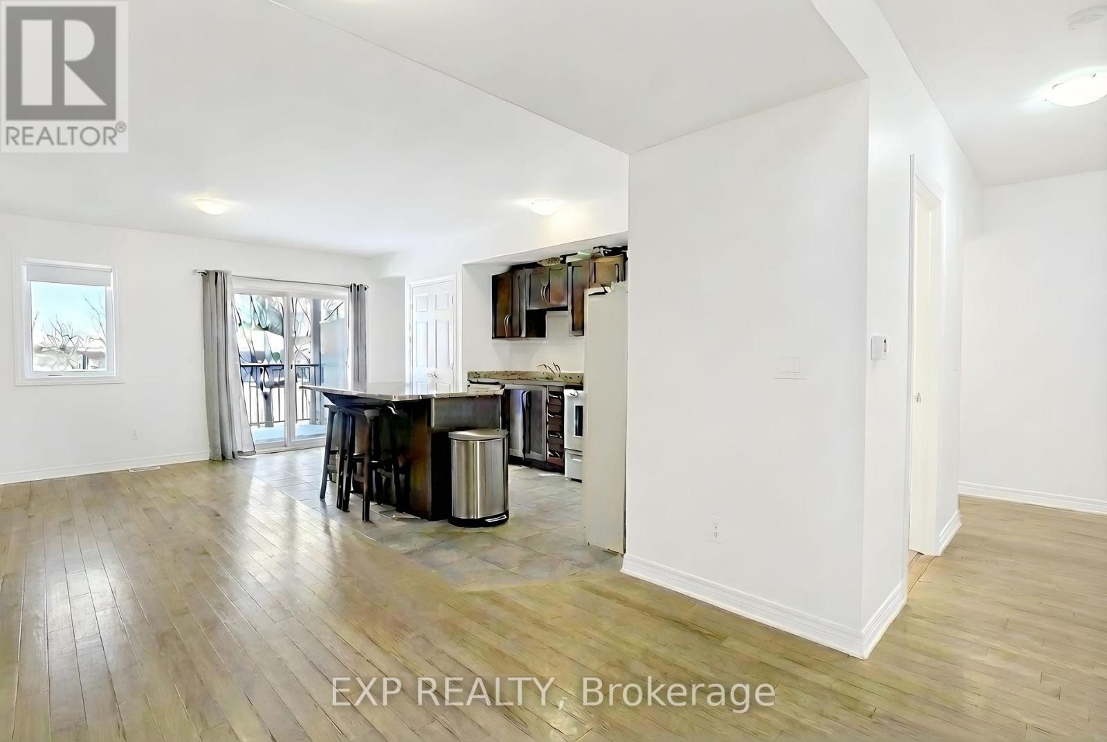 












4 - 1220 MCWATTERS ROAD

,
Ottawa,




Ontario
K2C3Y1

