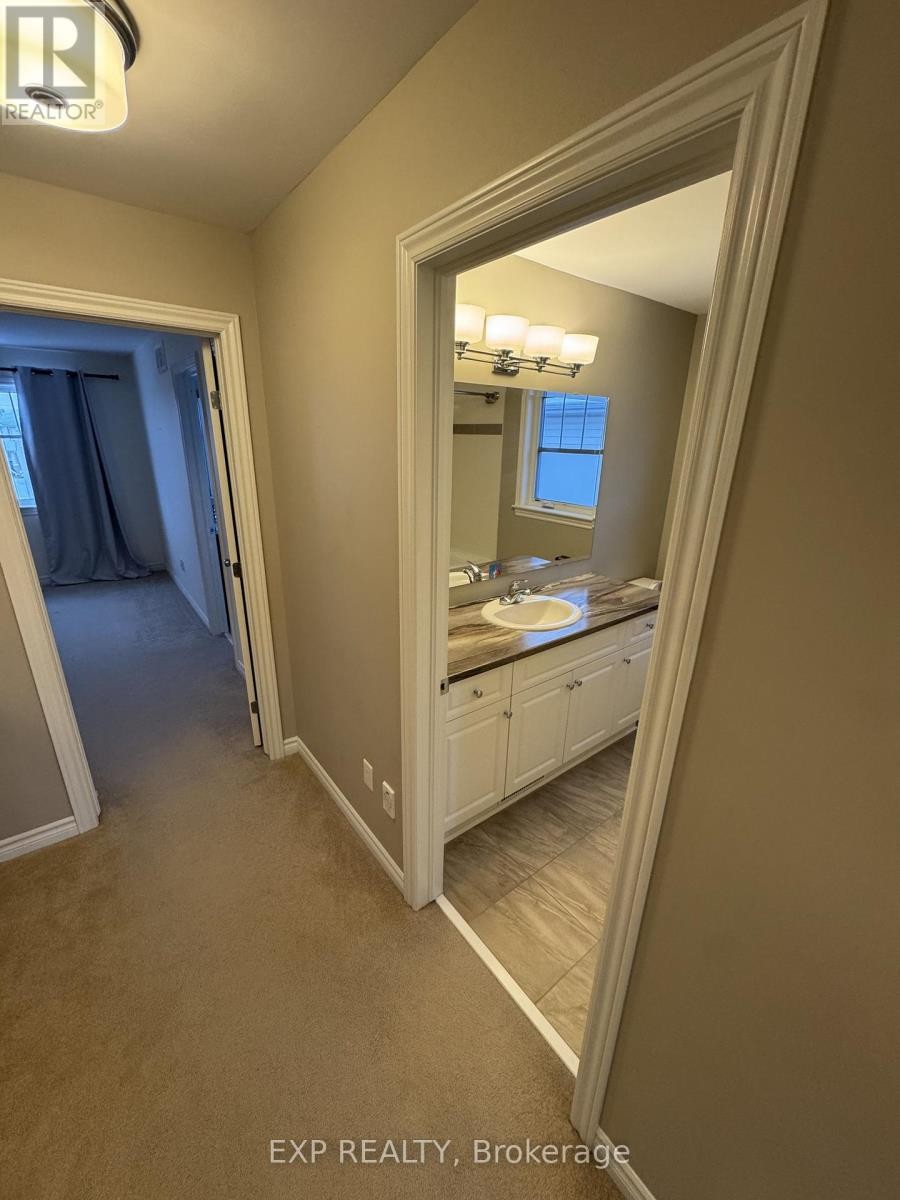 












231 BRAMBLING WAY

,
Ottawa,




Ontario
K2J0E4

