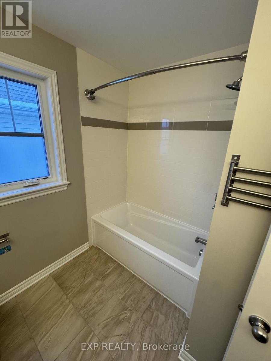 












231 BRAMBLING WAY

,
Ottawa,




Ontario
K2J0E4

