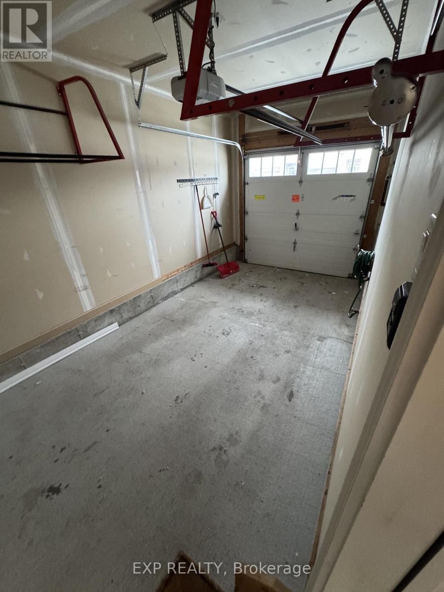 












231 BRAMBLING WAY

,
Ottawa,




Ontario
K2J0E4

