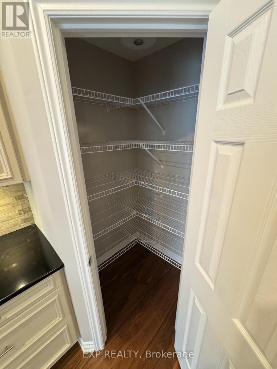 












231 BRAMBLING WAY

,
Ottawa,




Ontario
K2J0E4

