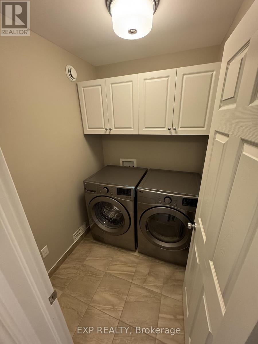 












231 BRAMBLING WAY

,
Ottawa,




Ontario
K2J0E4

