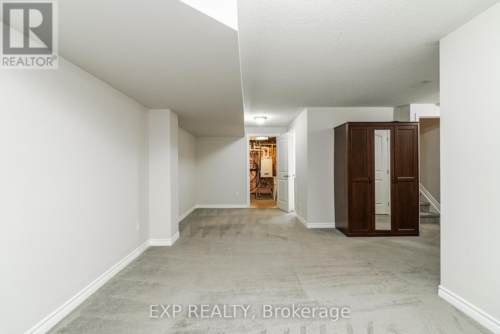 












1168 CHAPMAN MILLS DRIVE

,
Ottawa,




Ontario
K2J6T6

