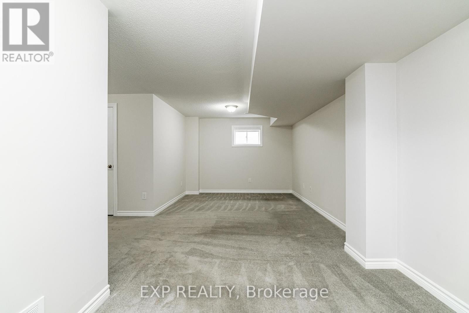 












1168 CHAPMAN MILLS DRIVE

,
Ottawa,




Ontario
K2J6T6

