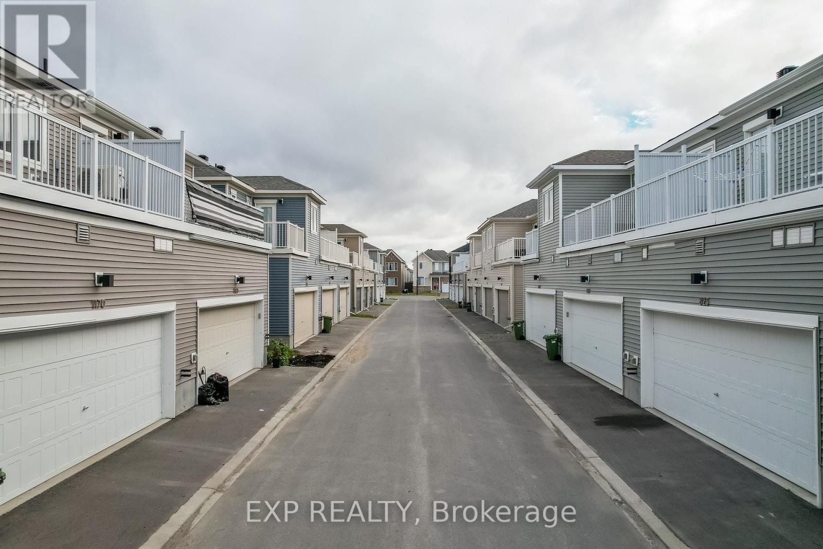 












1168 CHAPMAN MILLS DRIVE

,
Ottawa,




Ontario
K2J6T6

