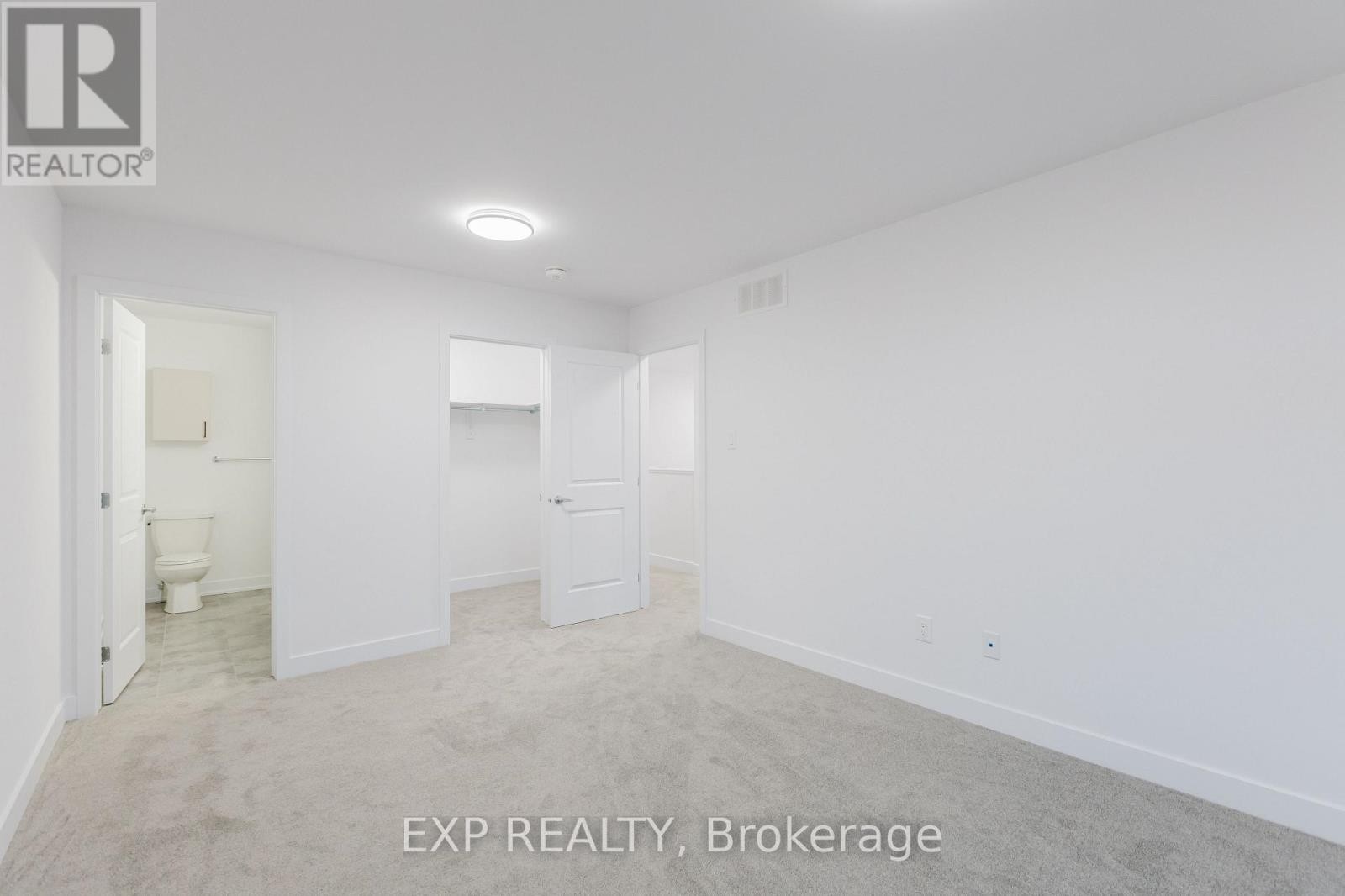 












203 SILHOUETTE PRIVATE

,
Ottawa,




Ontario
K2J7J8

