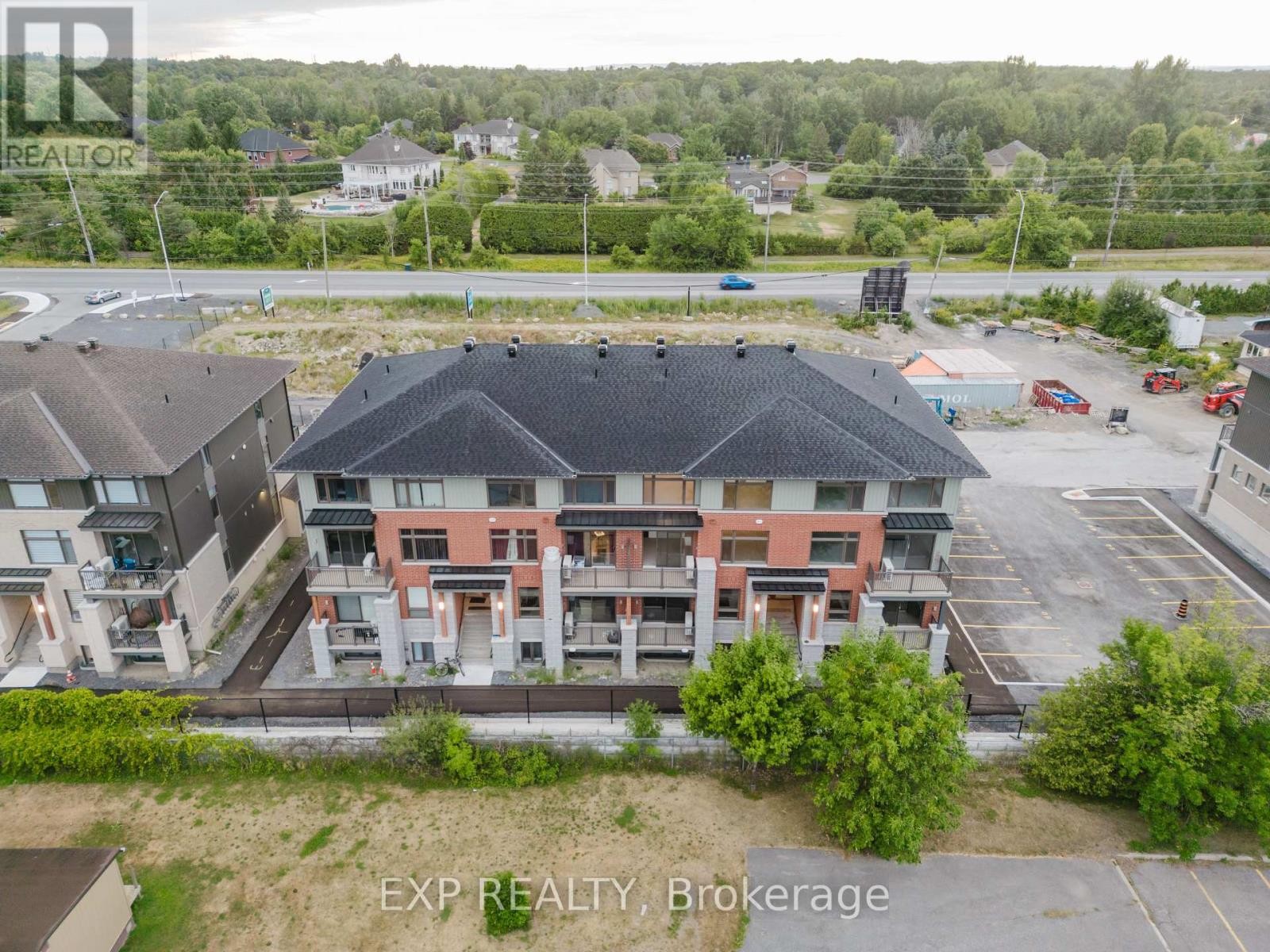 












203 SILHOUETTE PRIVATE

,
Ottawa,




Ontario
K2J7J8

