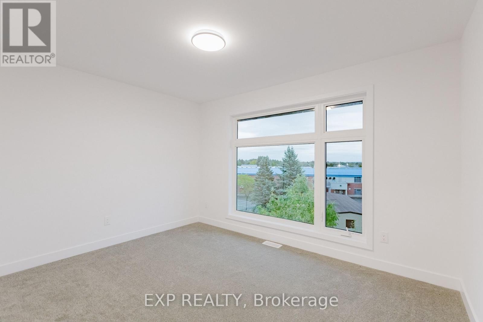 












203 SILHOUETTE PRIVATE

,
Ottawa,




Ontario
K2J7J8

