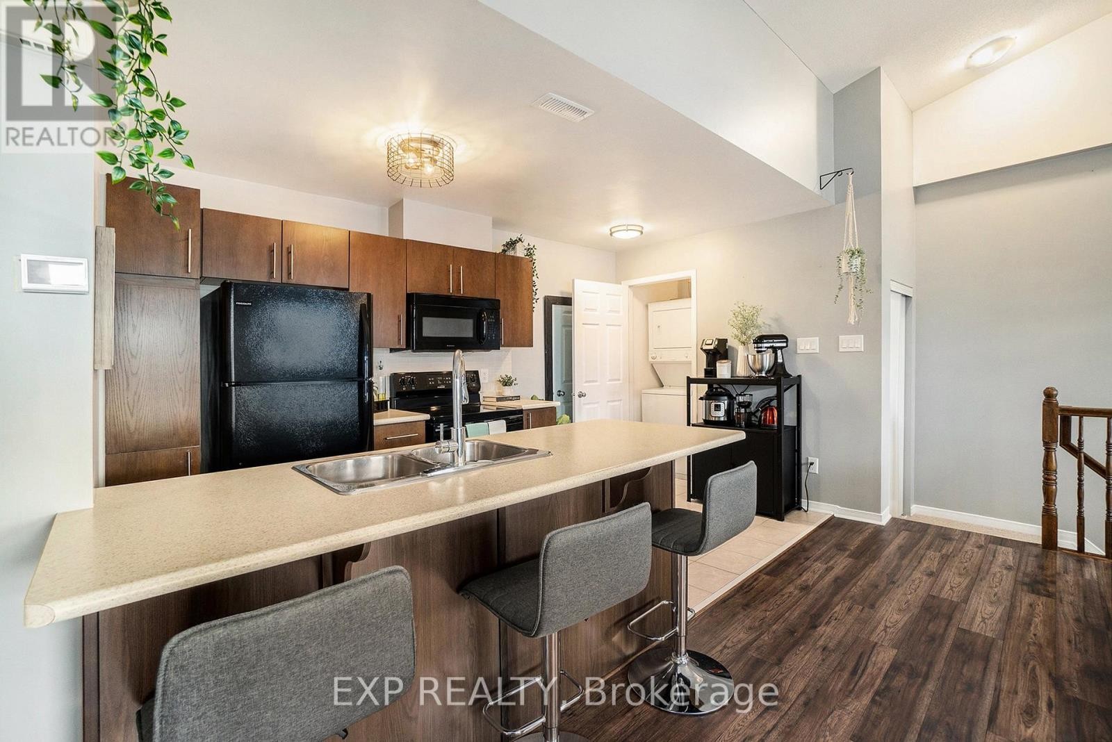 












I - 105 ARTESA PRIVATE

,
Ottawa,




Ontario
K2S0J8

