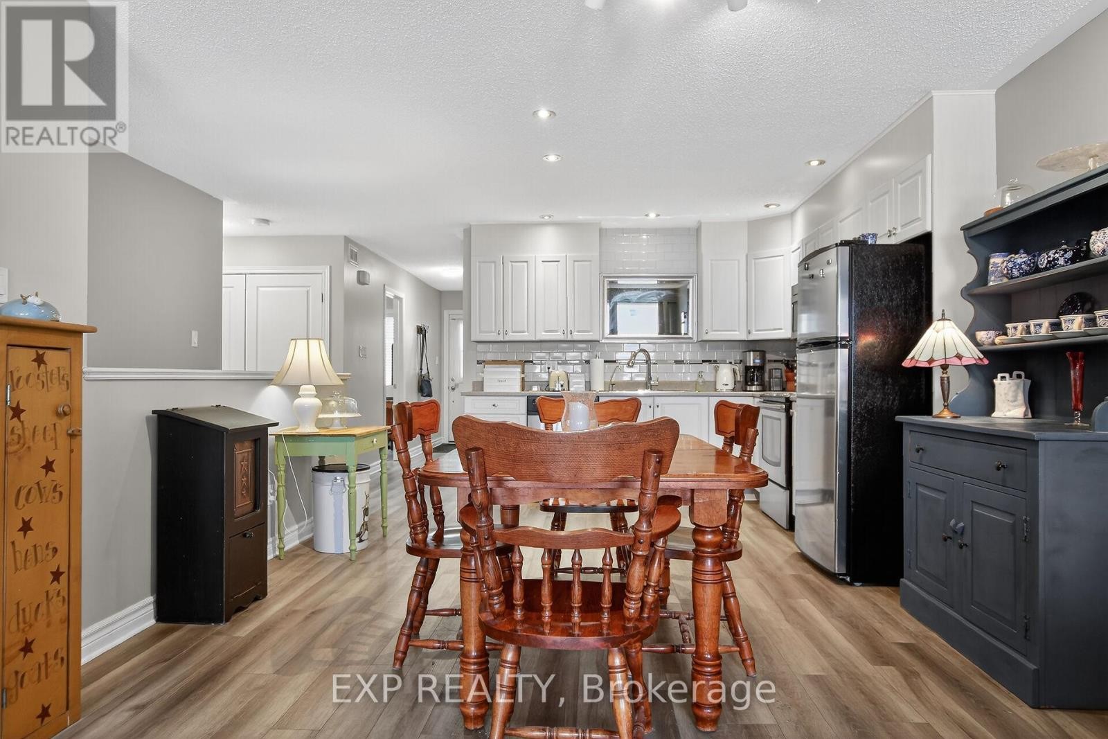 












318 FINNER COURT

,
Mississippi Mills,




Ontario
K0A1A0

