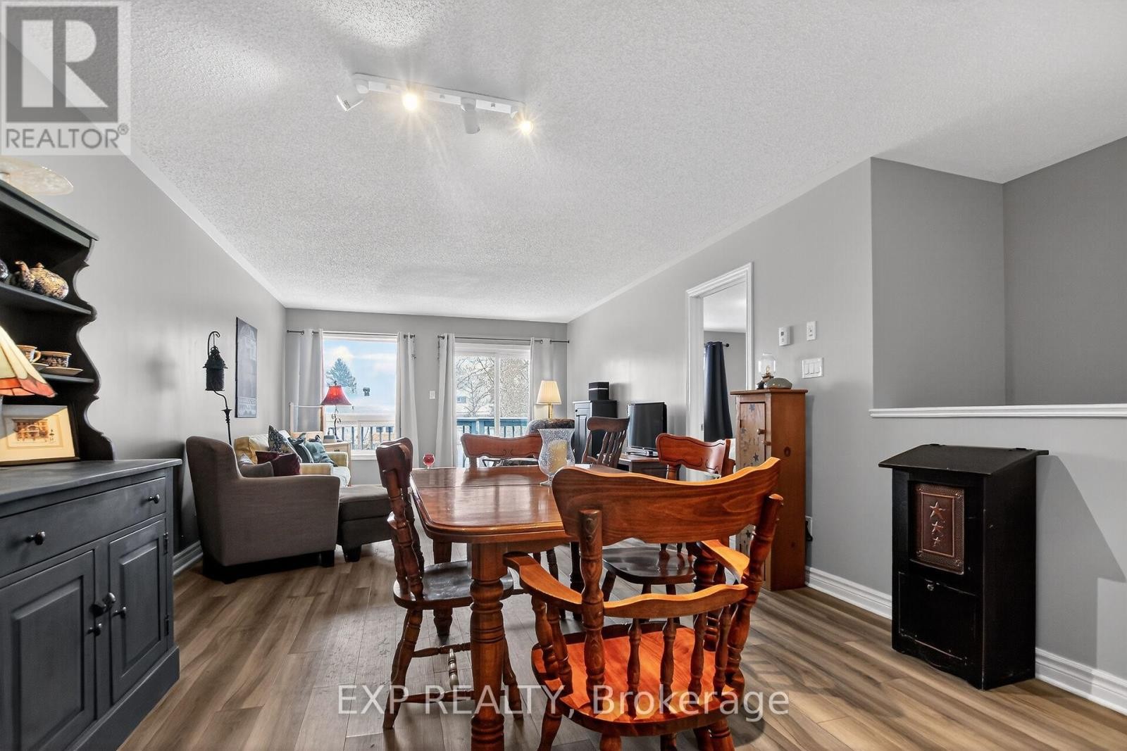 












318 FINNER COURT

,
Mississippi Mills,




Ontario
K0A1A0

