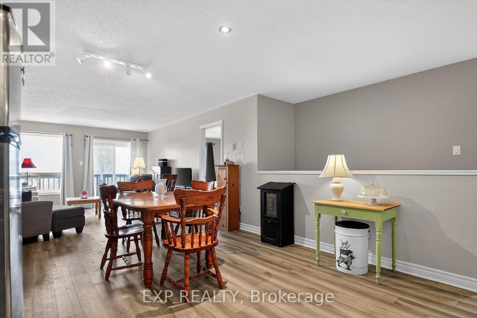 












318 FINNER COURT

,
Mississippi Mills,




Ontario
K0A1A0

