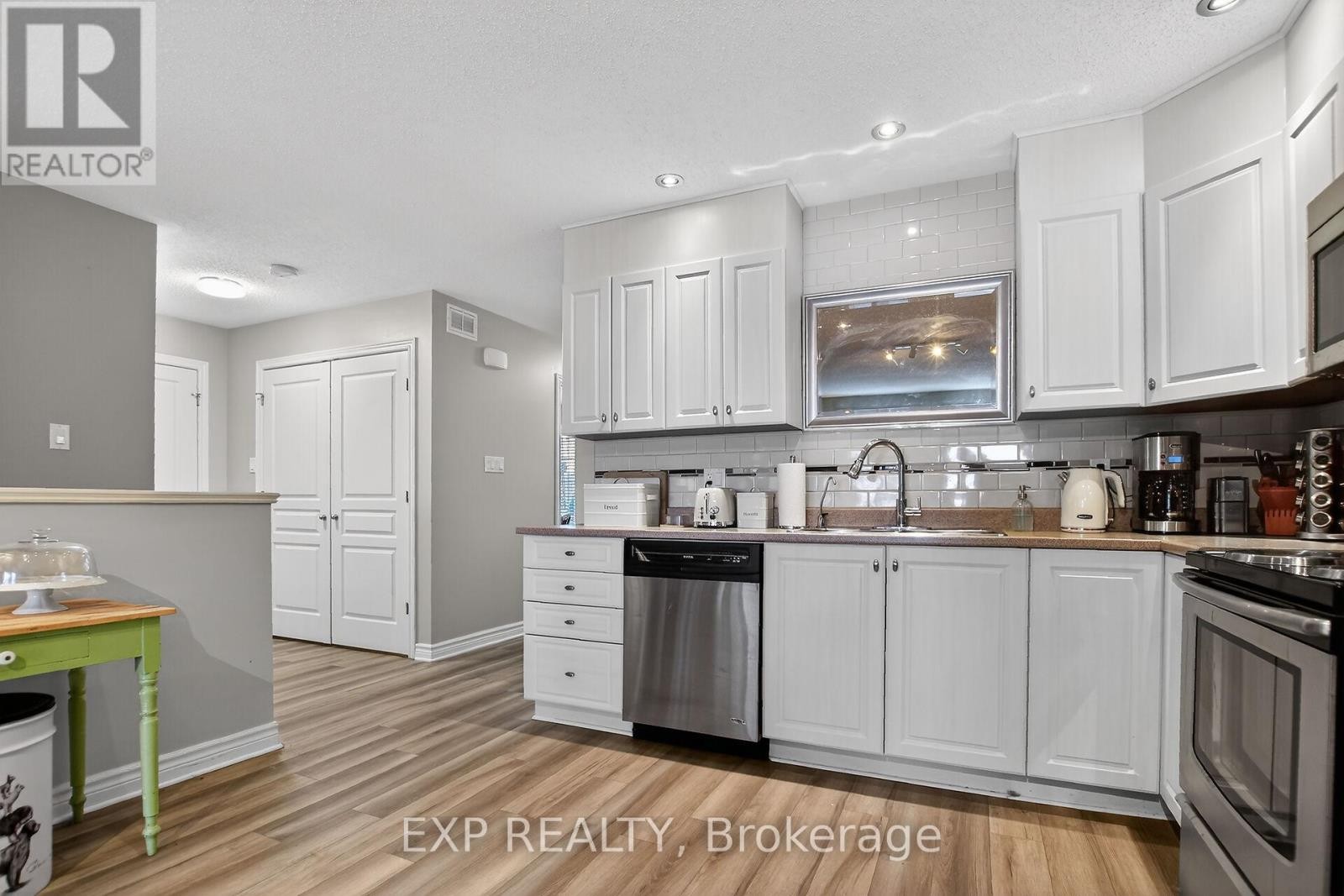 












318 FINNER COURT

,
Mississippi Mills,




Ontario
K0A1A0

