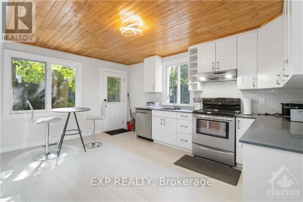 












162 KING EDWARD AVENUE

,
Ottawa,




Ontario
K1N7L3

